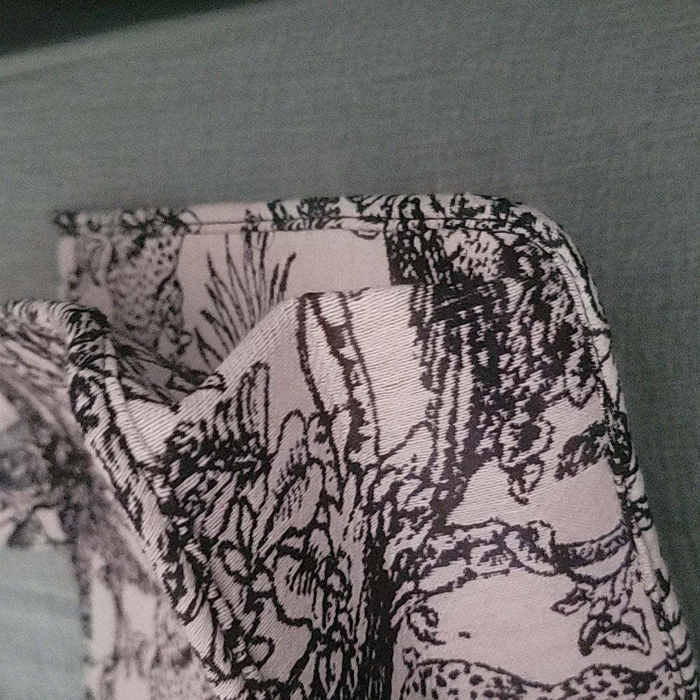 Safari Tote Handbag - Picture 6 of 13